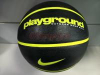 '  Nike Everyday Playground  7